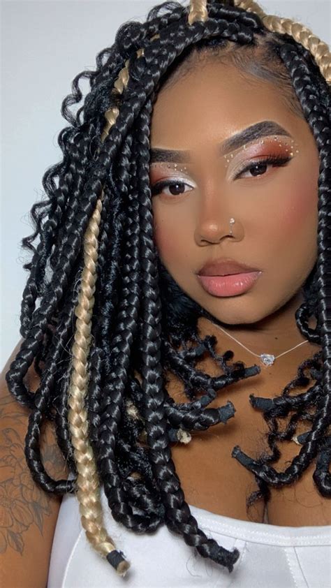 Modelos de tranças box braids chanel .